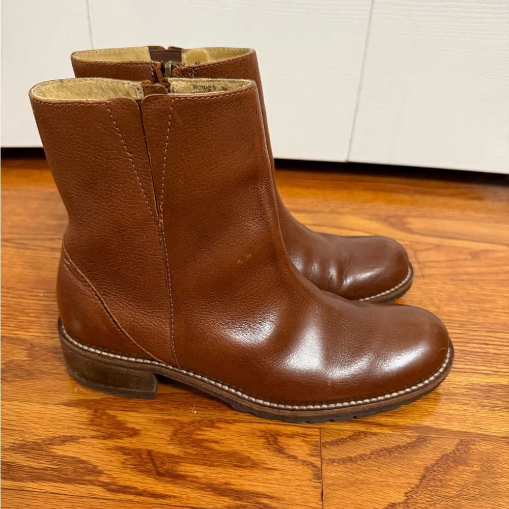 L. L. Bean Brown Leather Boots Block Heel size 7 Gorpcore